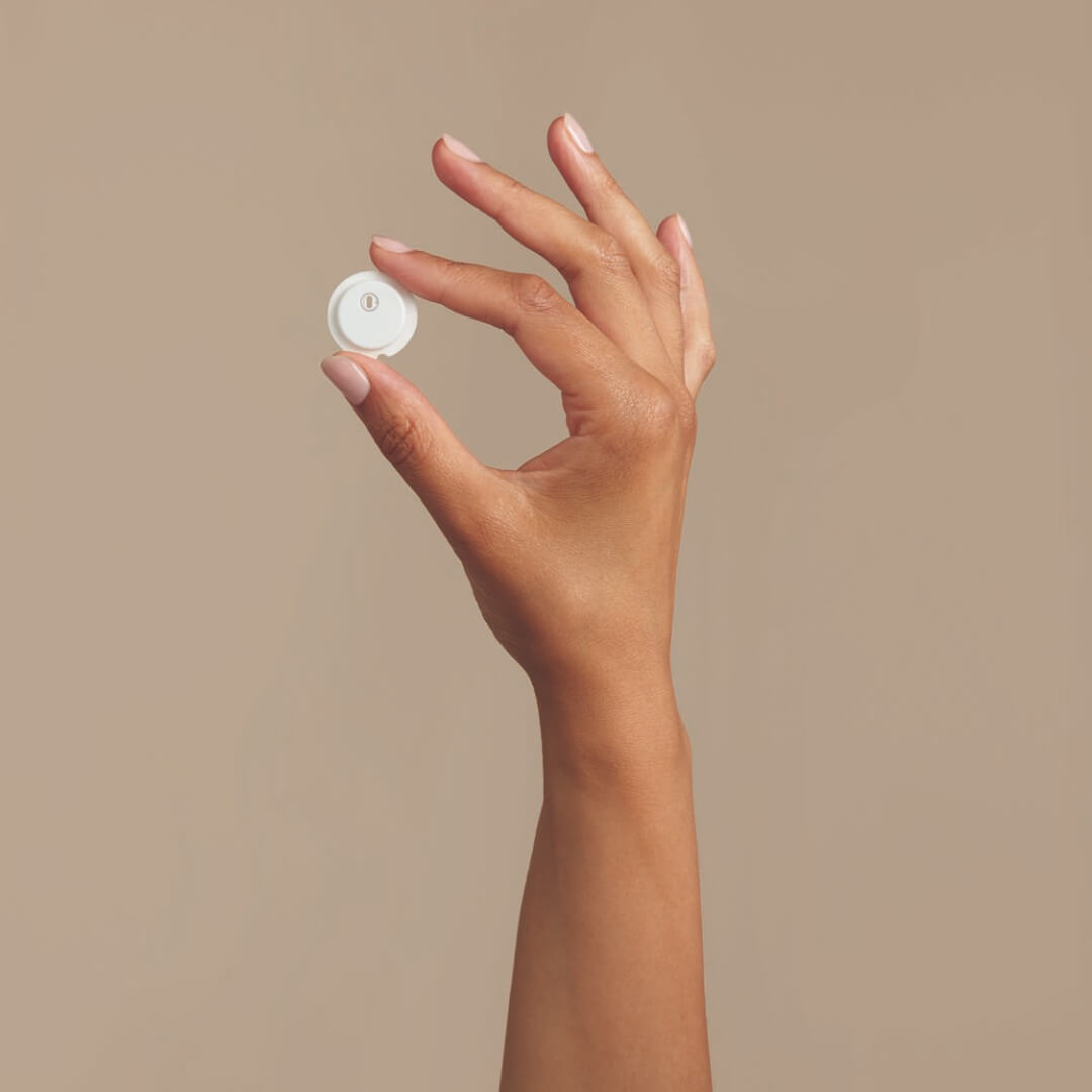 "FreeStyle Libre 3 Plus sensor met smartphone connectiviteit", "FreeStyle Libre 3 Plus realtime glucose waarschuwingen", "FreeStyle Libre 3 Plus sensor applicatie instructies", "FreeStyle Libre 3 Plus app glucose trends", "FreeStyle Libre 3 Plus sensor op arm geplaatst", "FreeStyle Libre 3 Plus verpakking complete set"