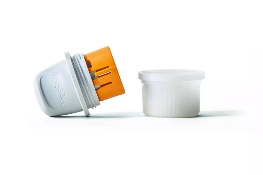 "FreeStyle Libre 3 Plus sensor met smartphone connectiviteit", "FreeStyle Libre 3 Plus realtime glucose waarschuwingen", "FreeStyle Libre 3 Plus sensor applicatie instructies", "FreeStyle Libre 3 Plus app glucose trends", "FreeStyle Libre 3 Plus sensor op arm geplaatst", "FreeStyle Libre 3 Plus verpakking complete set"